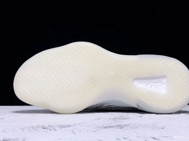 Basketball Quantum Adidas Yeezy EG1535 0804
